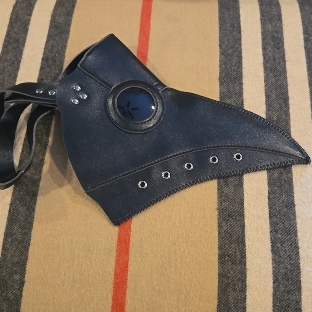 Plague Doctor Black Bird Mask  NWOT - Picture 3 of 3